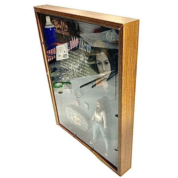 2000 Buffy the Vampire Slayer Series Willow Figure Custom Glass Framed 10X13 - Picture 3 of 3